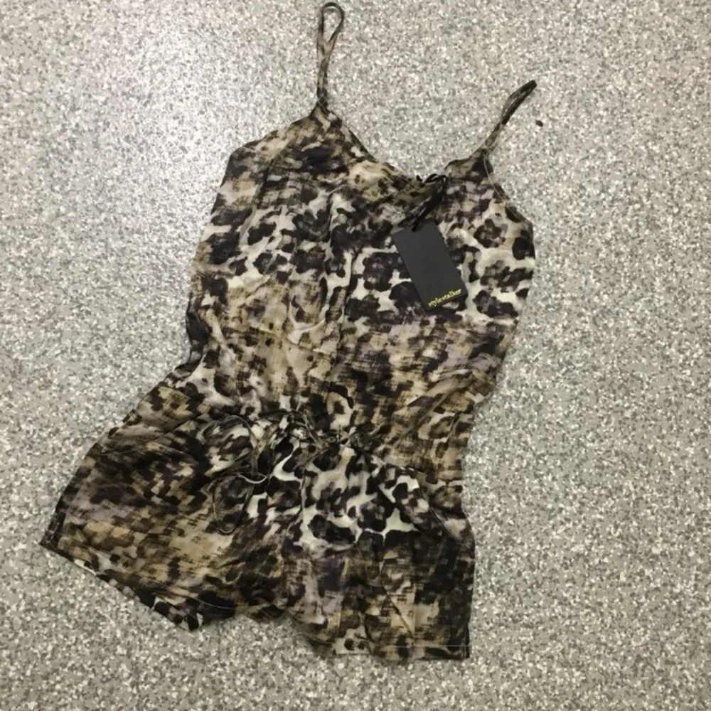 Stylestalker Teen Riot Romper - Picture 3 of 5
